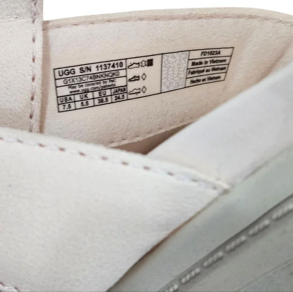 Ugg Ashton Strappy Size 7.5 - Picture 5 of 7